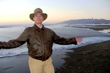 Date this happy United States man Adrian from San Francisco US12047