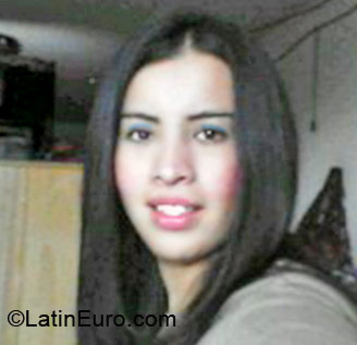 Date this georgeous Colombia girl Carolina from  CO9030