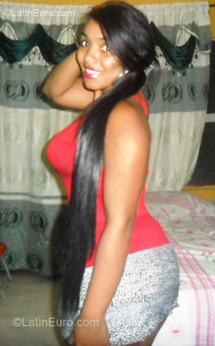 Date this sultry Colombia girl Anly from Cali CO9139