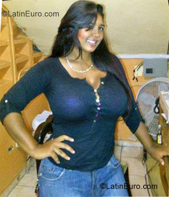 Date this passionate Dominican Republic girl Odalis from Santo Domingo DO10150