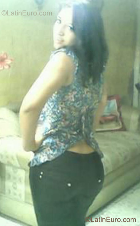 Date this passionate Colombia girl Andrea from Cali CO9105