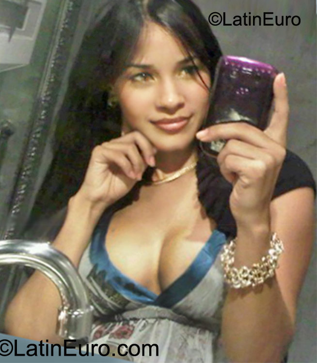 Date this young Dominican Republic girl Chanell from Santo Domingo DO10199