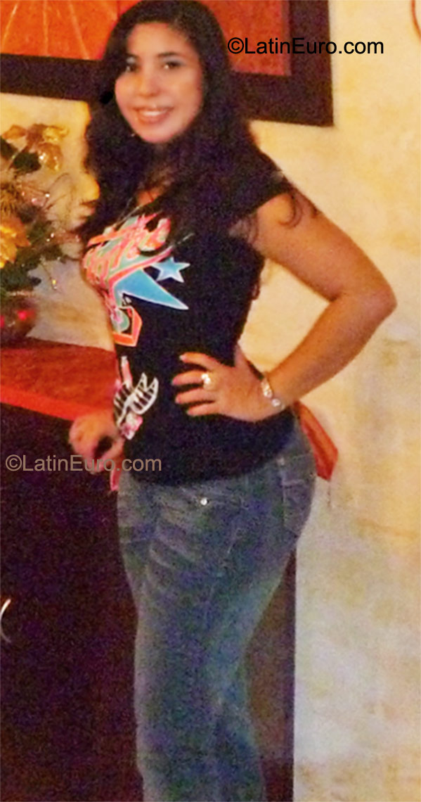 Date this passionate Colombia girl Sandra from Barranquilla CO9649