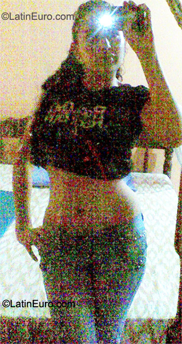 Date this lovely Honduras girl Evelyn from Tocoa HN565