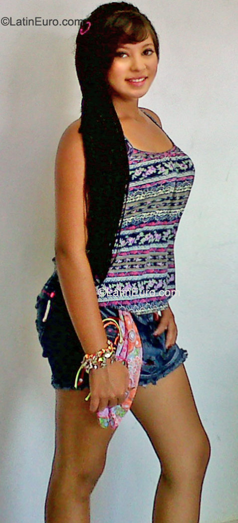 Date this gorgeous Colombia girl Alexandra from Cali CO9225