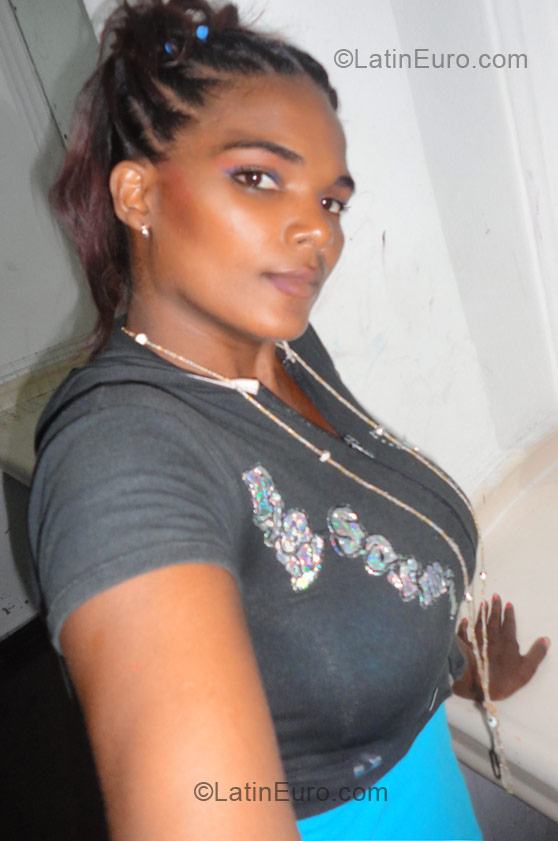 Date this hot Dominican Republic girl Milagro from La Romana DO10296