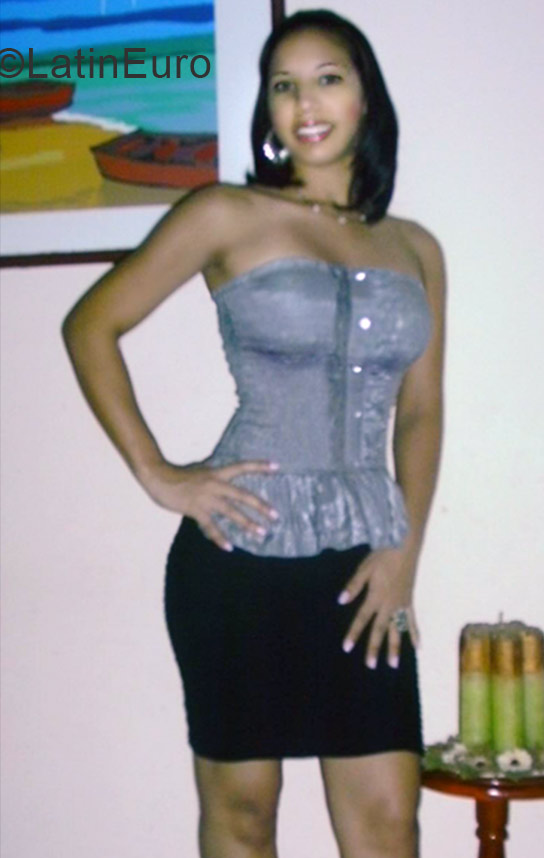 Date this exotic Dominican Republic girl Lissa from Santiago DO10299