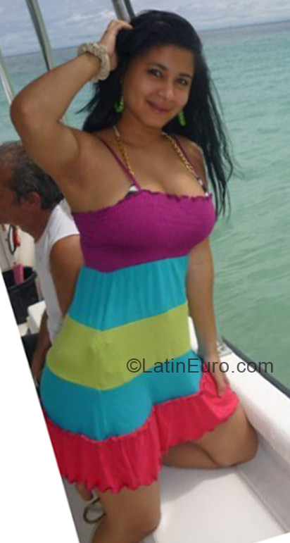 Date this sensual Panama girl Yucelis from Panama PA232