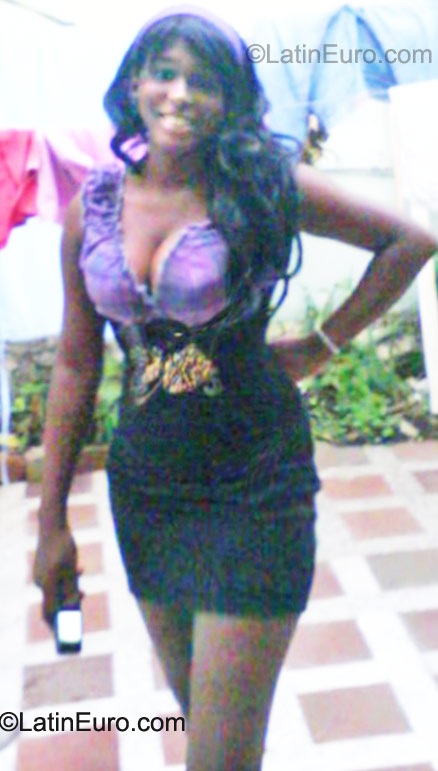 Date this pretty Colombia girl Dayana from Bogota CO9262