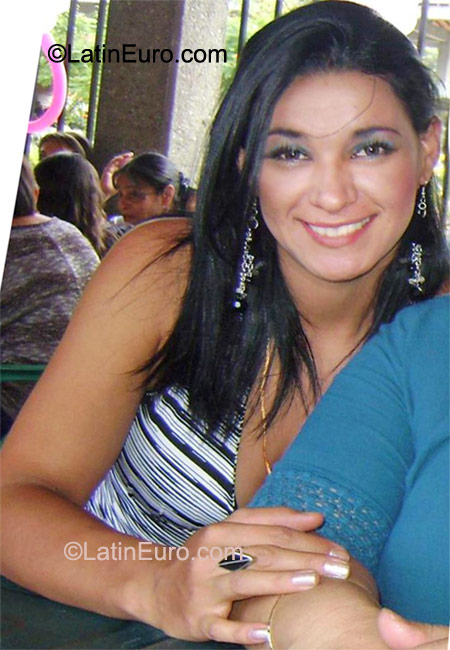 Date this exotic Colombia girl Glendy from Medellin CO9282