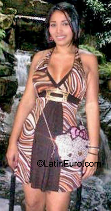 Date this good-looking Colombia girl Hada from Cali CO9306