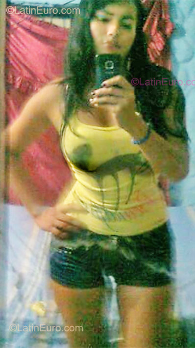 Date this beautiful Colombia girl Andrea from Villavicencio CO9362