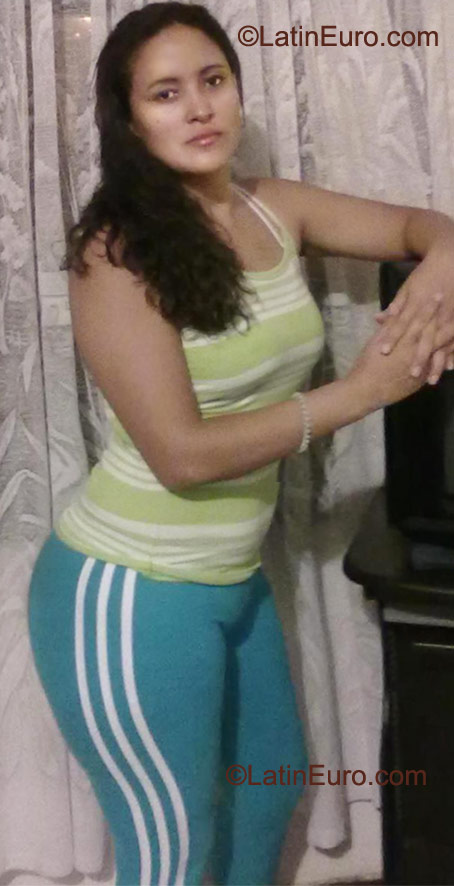 Date this stunning Colombia girl Zayda from Cali CO9320