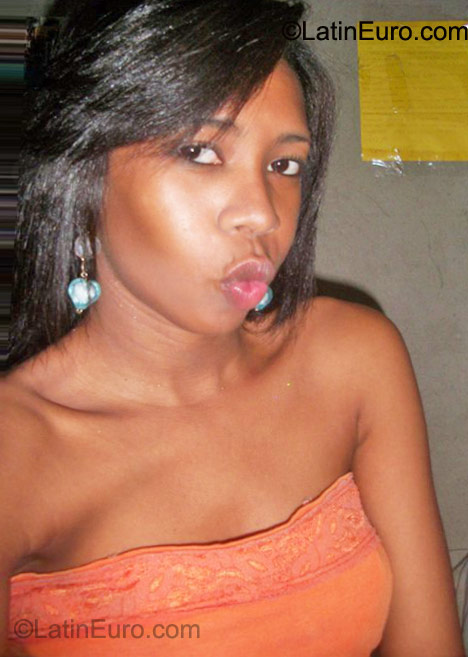 Date this athletic Colombia girl Sofia from Cartagena CO9779