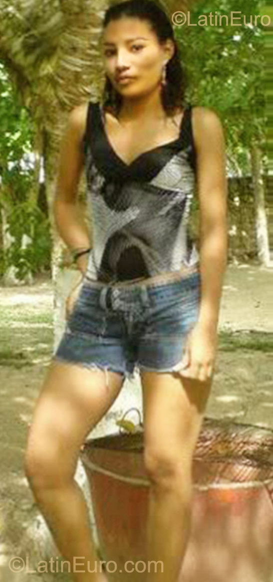 Date this hard body Colombia girl Malka from Cartagena CO9351