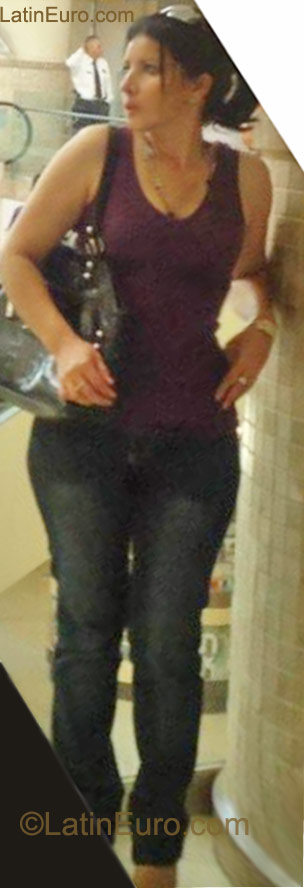 Date this georgeous United States girl Karla from Hallandale Beach US12296