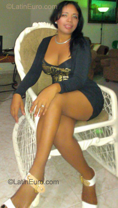 Date this cute Dominican Republic girl Virginia from Santo Domingo DO19030