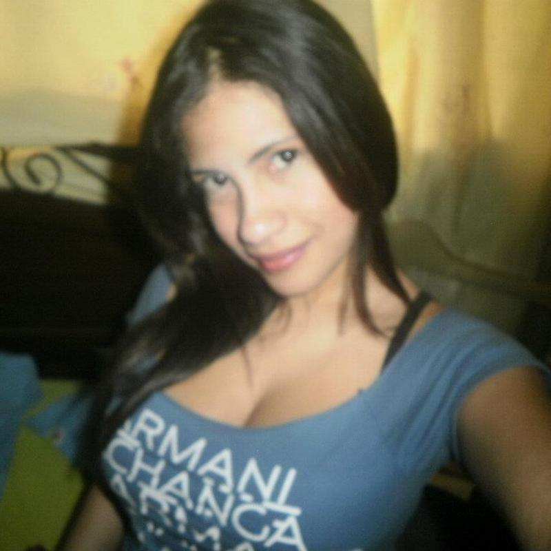 Date this pretty Colombia girl Andrea from Cali CO9386