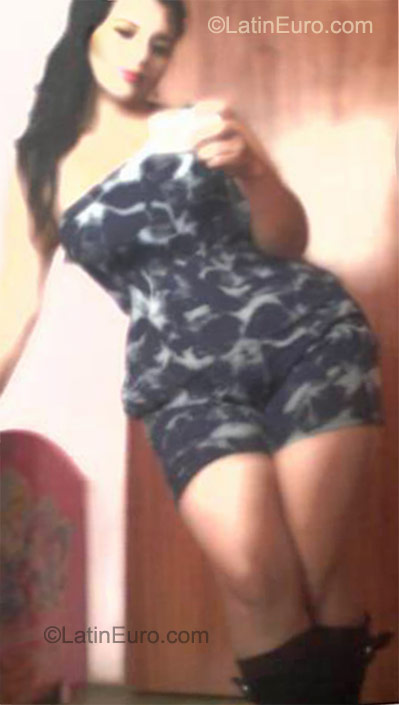 Date this lovely Costa Rica girl Katalina from San Jose CR178