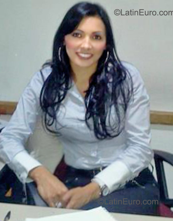 Date this fun Colombia girl Luz Miryam from Bogota CO9416