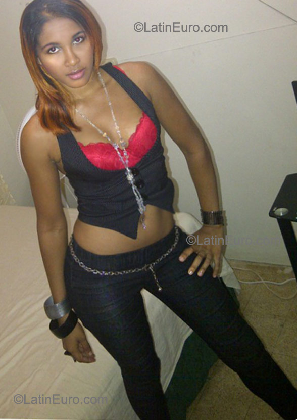 Date this pretty Jamaica girl Jankayan from St. Elizabeth JM435