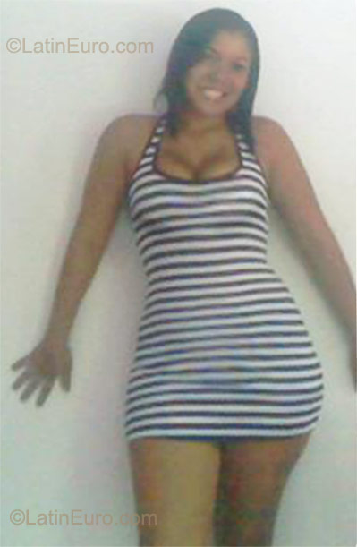 Date this lovely Colombia girl Margarita from Cartagena CO10376