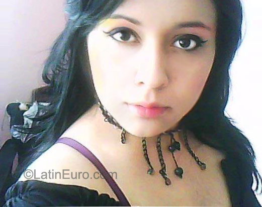 Date this sensual Colombia girl Jeimy from Bogota CO9446