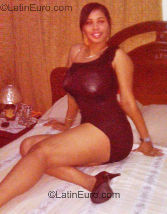 Date this georgeous Dominican Republic girl  from Santo Domingo DO10456