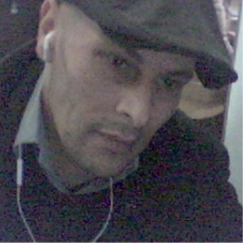 Date this young France man JUBA from Paris FR155