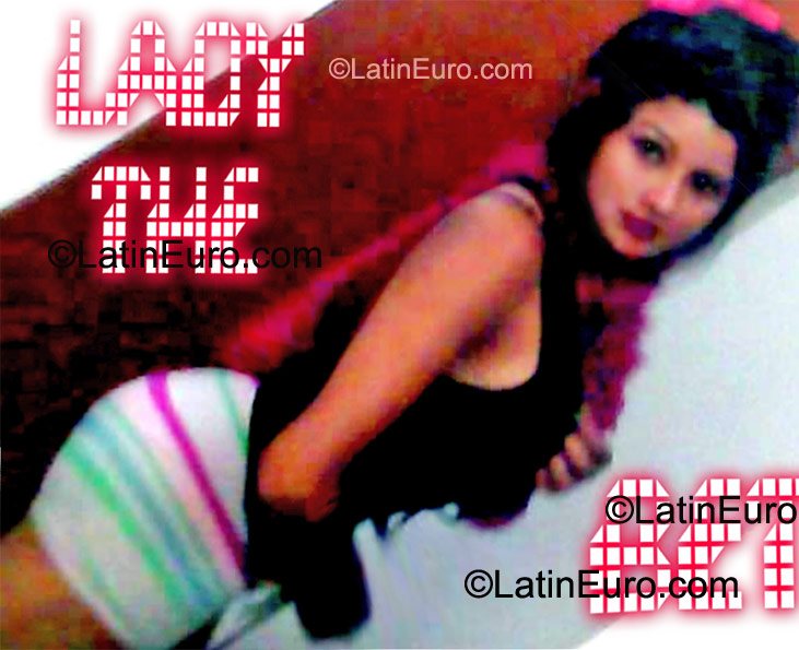 Date this tall Colombia girl Lady from Medellin CO9478