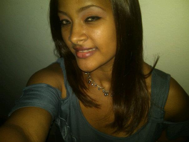 Date this nice looking Dominican Republic girl Dra. from Santo Domingo DO10468