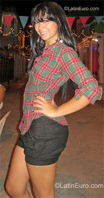 Date this sensual Colombia girl Ana from Bogota CO9496