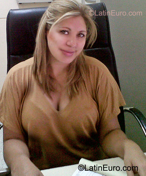 Date this pretty Honduras girl Vanessa from San Pedro Sula HN795