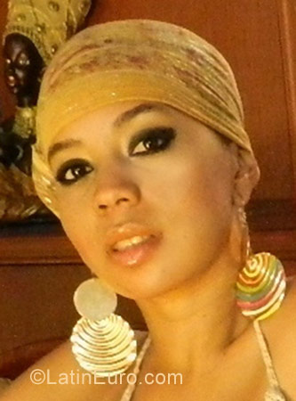 Date this funny Colombia girl Lady vanessa from Cali CO11302