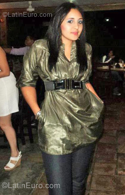 Date this passionate Dominican Republic girl Criss from Santiago DO10528