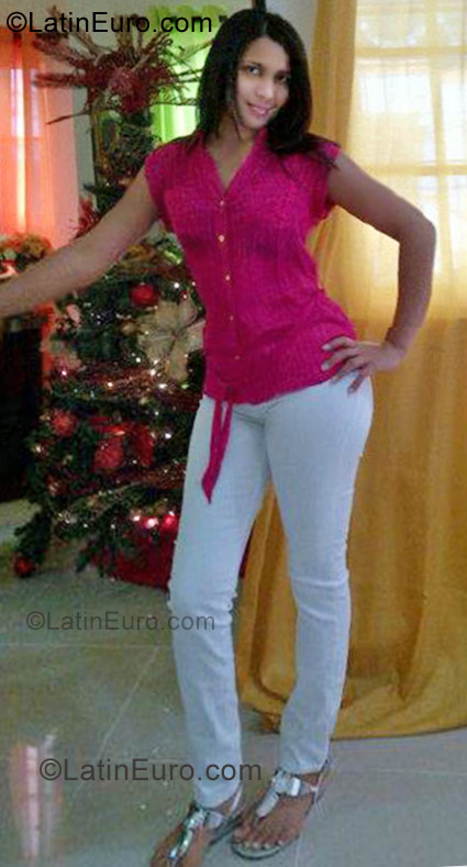 Date this attractive Dominican Republic girl Maria from Puerto Plata DO10553