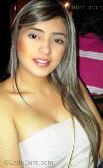 Date this cute Colombia girl Lorena from Medellin CO9570