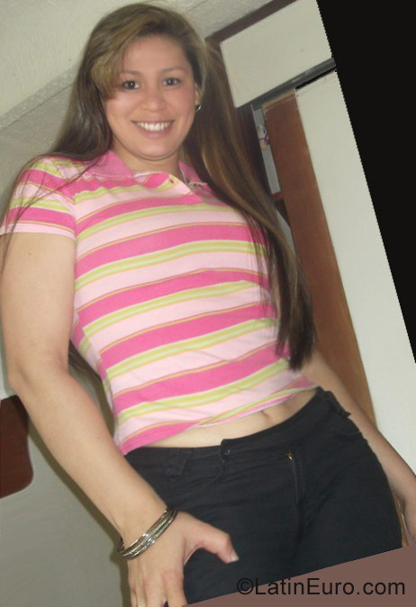 Date this athletic Colombia girl PILARICA from Bogota CO9584