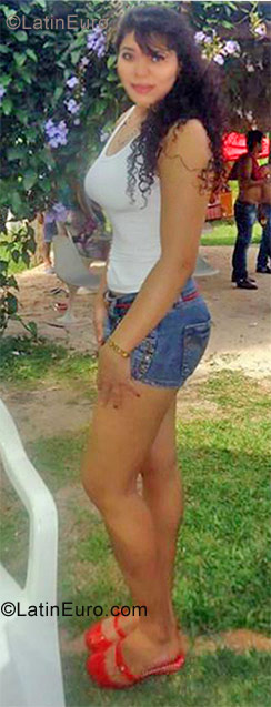 Date this hot Brazil girl Fabricia from Sao Paulo BR6474