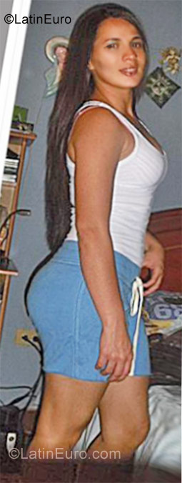 Date this sensual Colombia girl Natalia from Medellin CO9615