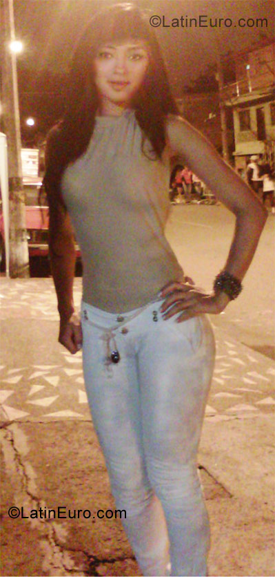Date this good-looking Colombia girl Natalia from Medellin CO9618