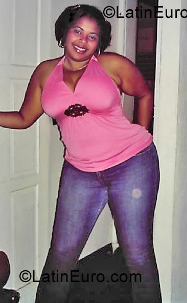 Date this hard body Dominican Republic girl Desiree from Santo Domingo DO10597