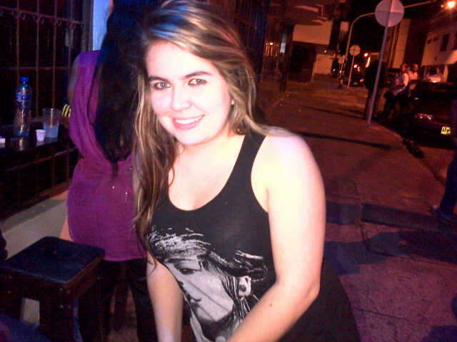 Date this stunning Colombia girl Jenny from Armenia CO9640
