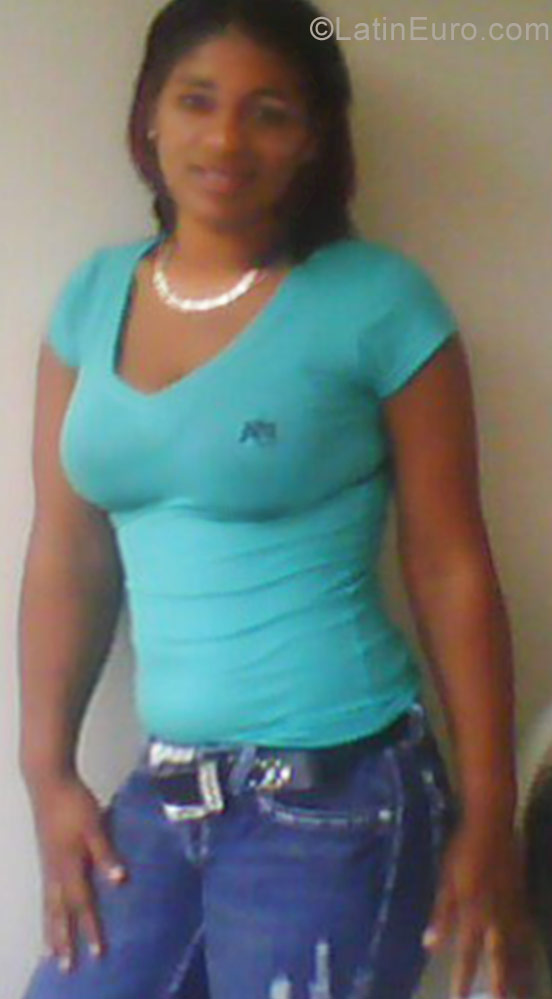 Date this young Dominican Republic girl Yaira from Santiago DO10615