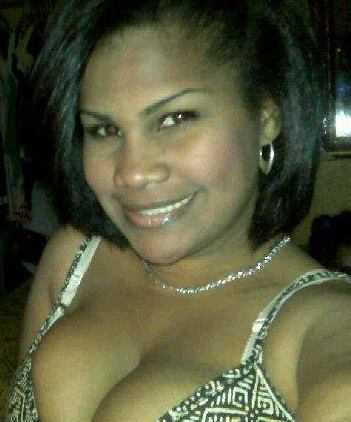 Date this nice looking Dominican Republic girl Carolyn from Santo Domingo DO10663
