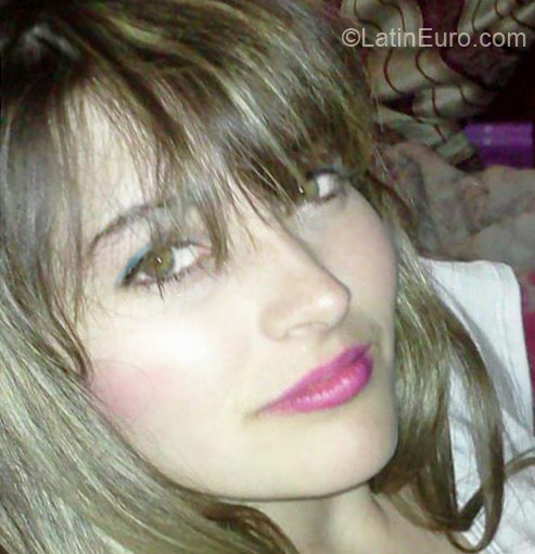 Date this good-looking Colombia girl Diana from Manizales CO9722