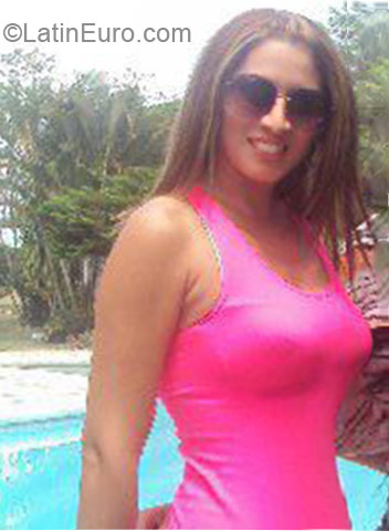 Date this stunning Colombia girl Andrea from Cali CO9741