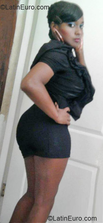 Date this funny Dominican Republic girl Smeli from Santiago DO10678