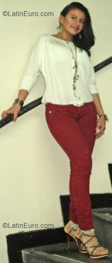 Date this cute Colombia girl Adriana from Bogota CO9775