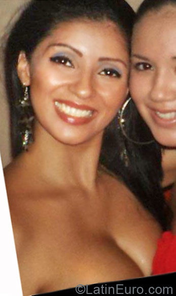 Date this attractive Costa Rica girl Laura from San Jose CR210